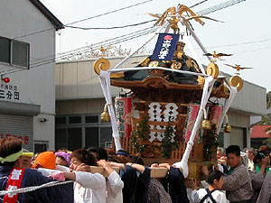 大塚睦さんの神輿