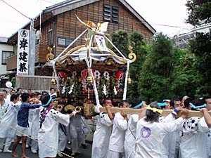 本村　八坂神社神輿