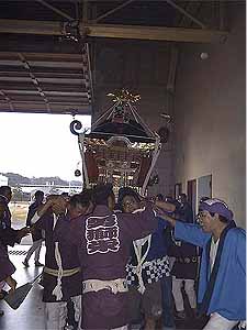 ����12�N���j�V�A���킫��ƍ� �E���h�_�`�������P