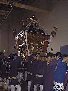 ����12�N���j�V�A���킫��ƍ� �E���h�_�`�������Q