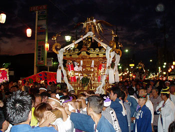 �`�r������R