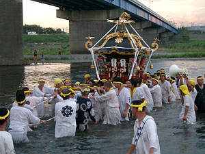 ��~��n��U