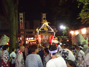 �q���_�Ђ֋{��